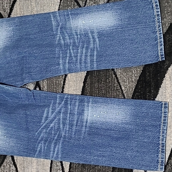 ROCK REVIVAL EMILIE EMBROIDERED BOYFRIEND CROP DENIM JEAN - Picture 13 of 16